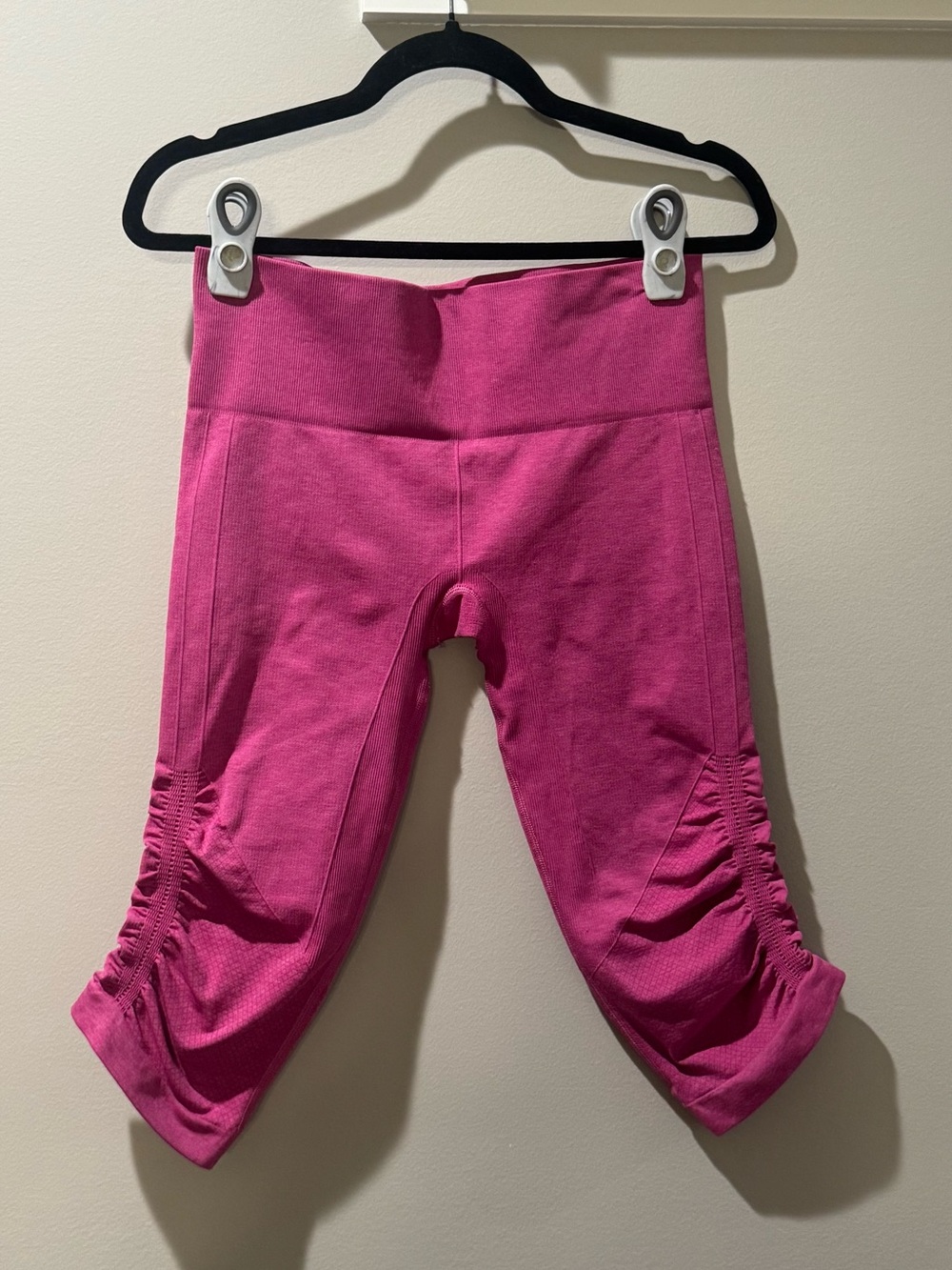 Lululemon In The Flow Crop Pink Seamless Ruched Ribbed Cropped Leggings Size M - Picture 4 of 7